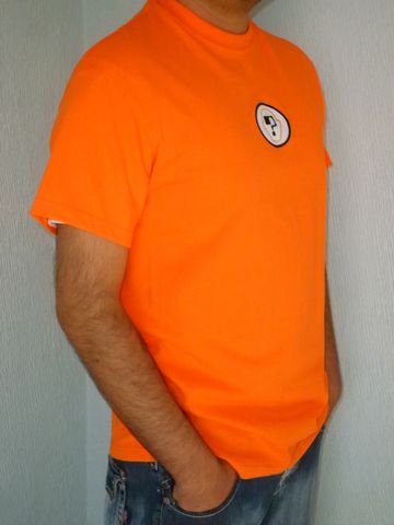 Camiseta Cuello redondo naranja con Logo bordado al frente
